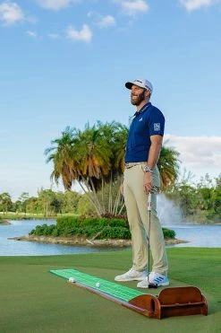 CaddiesShack Perfect Putting Mat - Dustin Johnson - Standard Edition -GolfMate Shop 71755QS0EsS. AC SL1500 dddd3234 19a2 44f6 bb3f c0c37fb3c19d