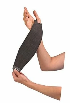 Hornung's Mueller Sport Care Wraparound Moderate Wrist Support -GolfMate Shop Mueller Adjustable Wrist Support 3
